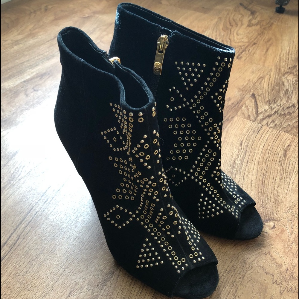 Vince Camuto Suede peep toe booties